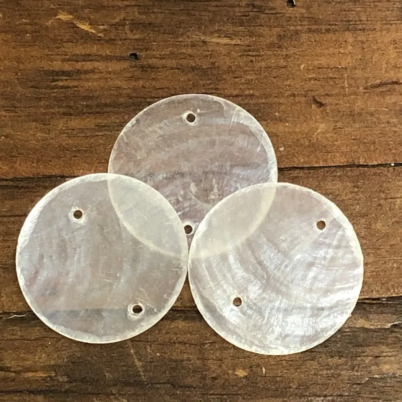 2-Hole 3cm Capiz Shells (20) - White