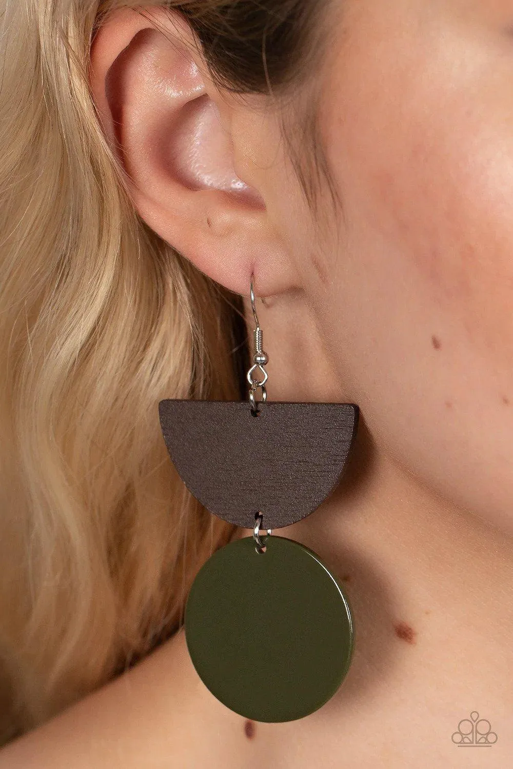 Beach Bistro Green Earrings - Paparazzi Accessories